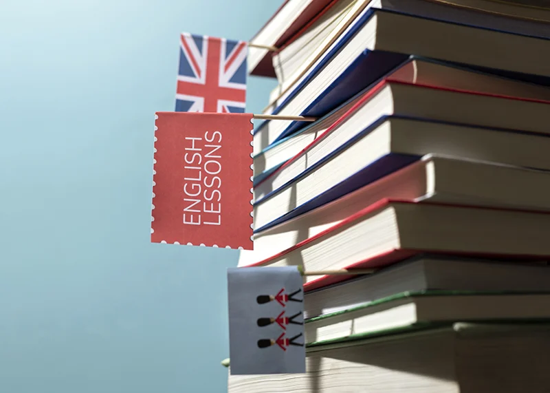 Libros de inglés y banderas